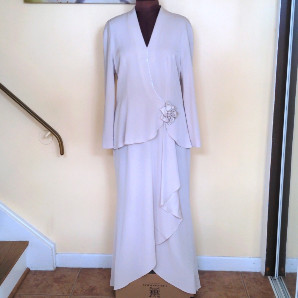 Oyster long sleeve gown